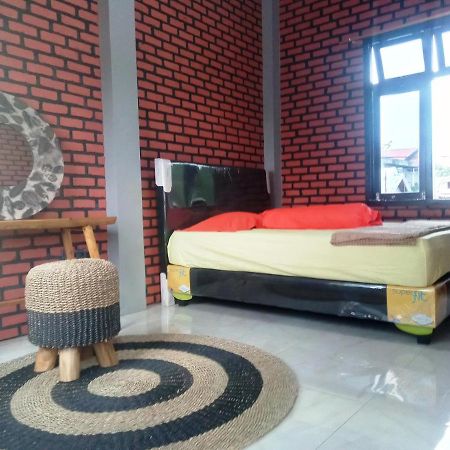 Kurnia Homestay Ternate Eksteriør billede