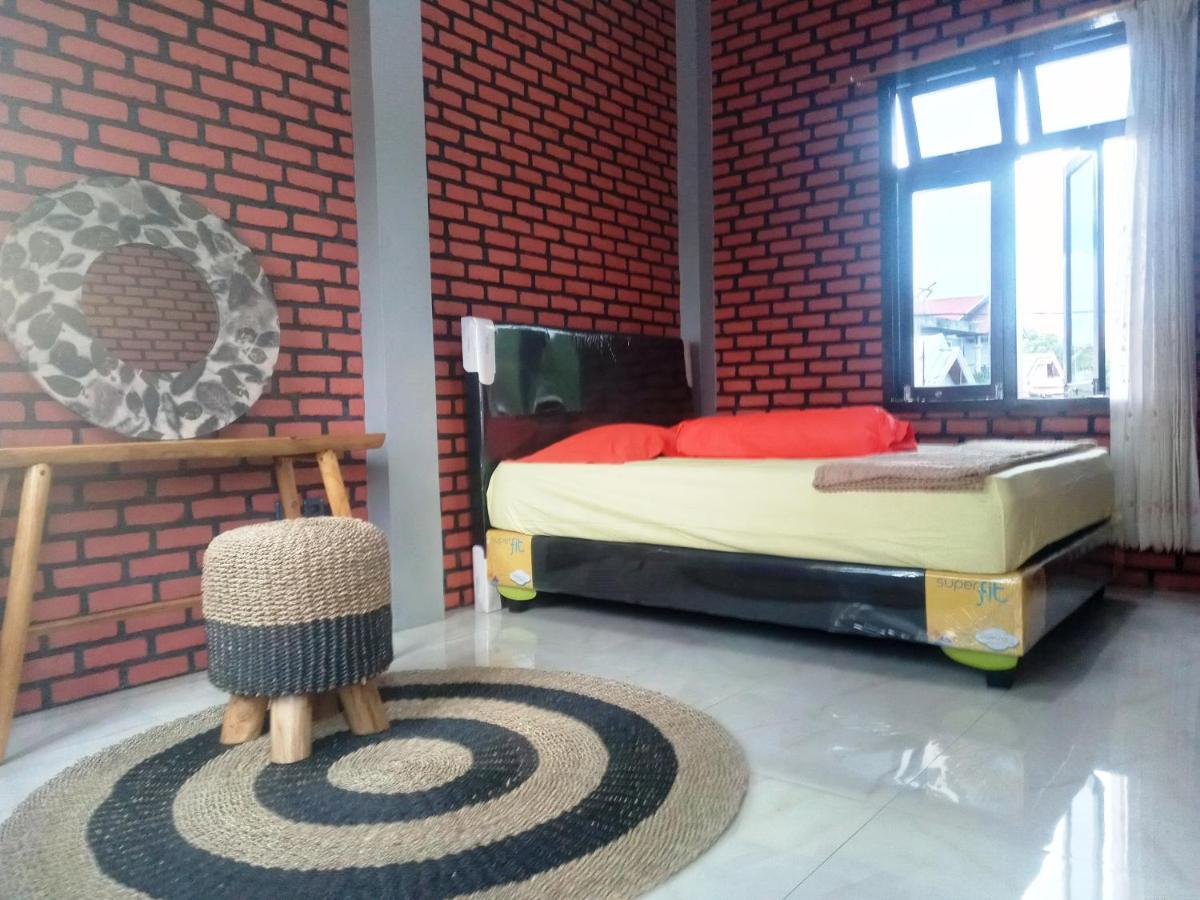 Kurnia Homestay Ternate Eksteriør billede