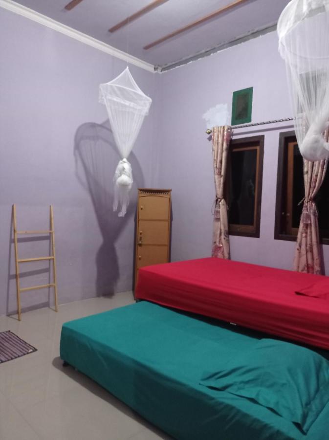 Kurnia Homestay Ternate Eksteriør billede