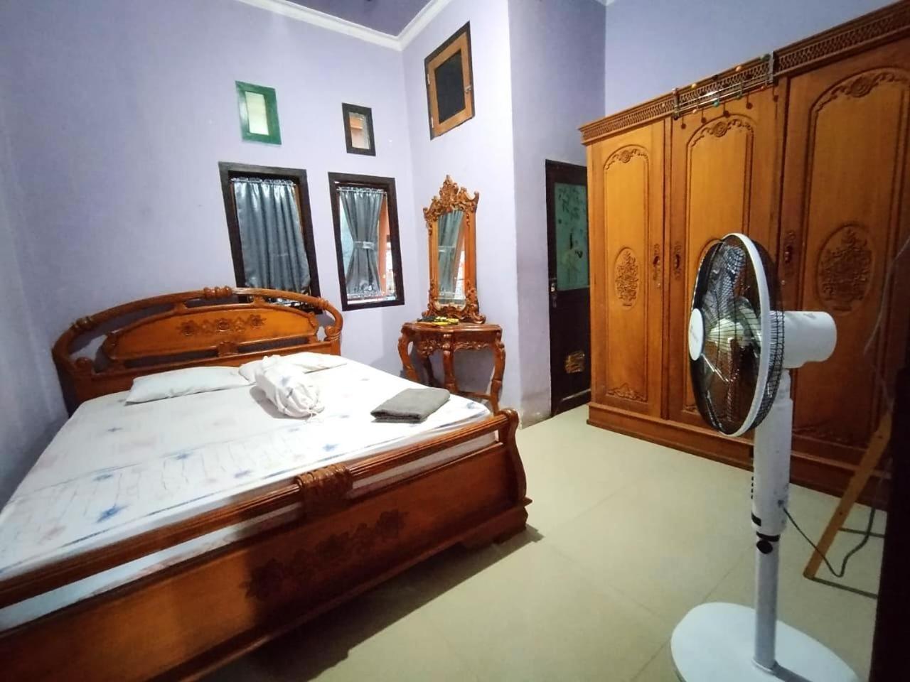 Kurnia Homestay Ternate Eksteriør billede