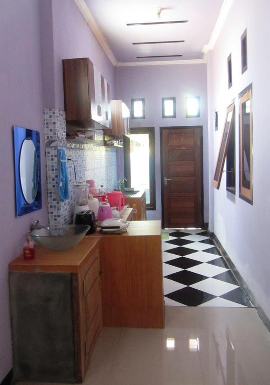 Kurnia Homestay Ternate Eksteriør billede