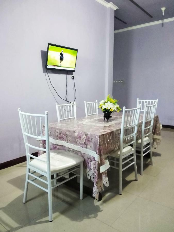 Kurnia Homestay Ternate Eksteriør billede