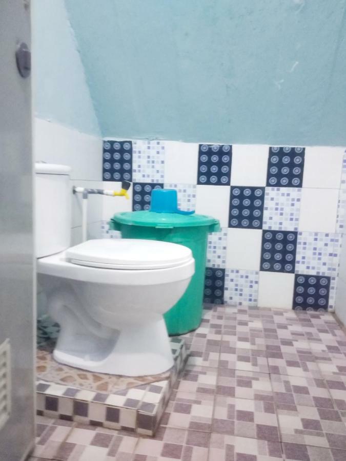 Kurnia Homestay Ternate Eksteriør billede